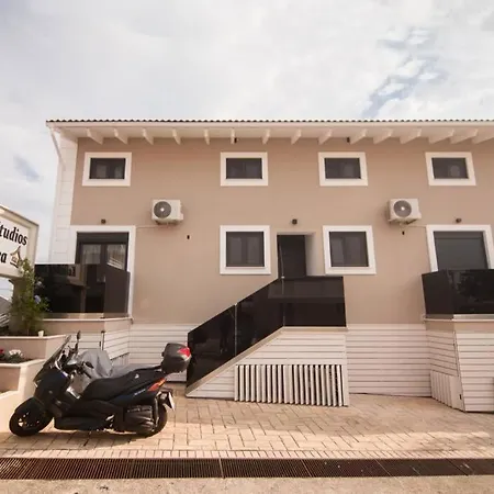 Luxury House - Cozy Hospitable Loft 아파트 *